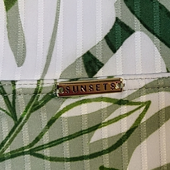 14 • Sunsets • Palm Grove Hannah High Waist Bikini Bottoms - Picture 10 of 12